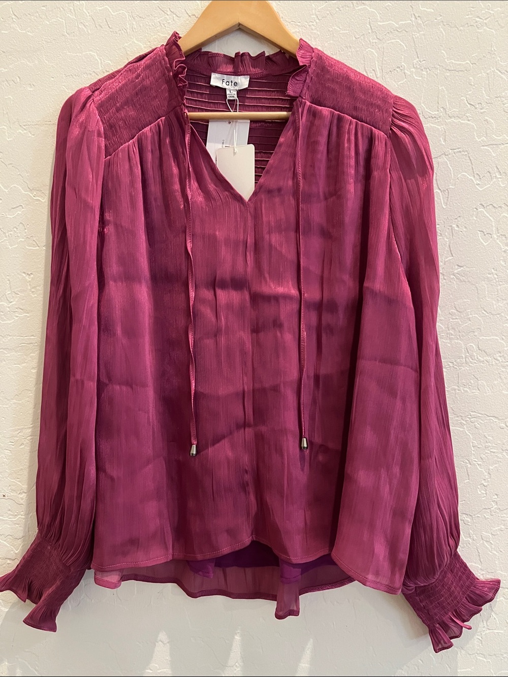 NWT SZL Fate Rose-Magenta Shimmer Tie-Neck Peasant Blouse